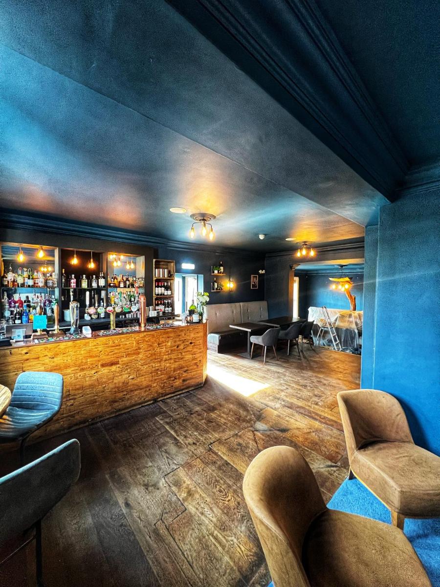 The Buxted Inn - Housity