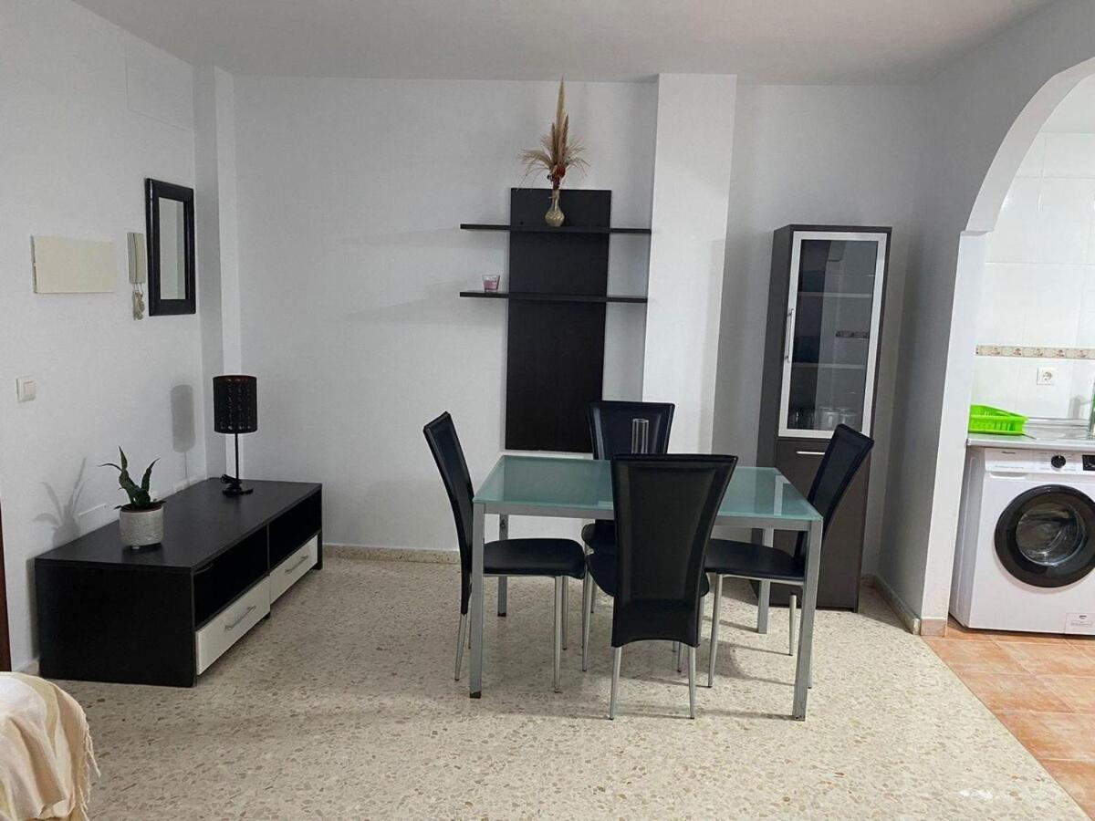Apartamento completo en la La Linea de la Concepción - Housity