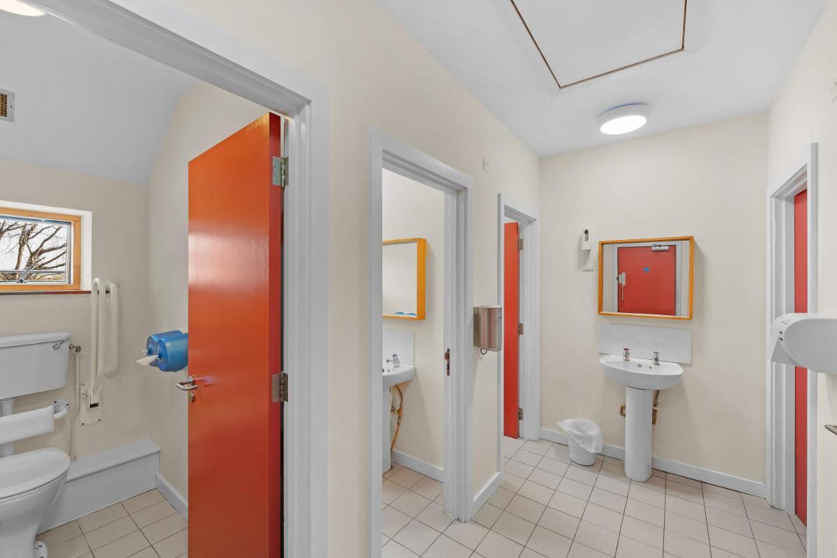 Knockree Hostel - Housity