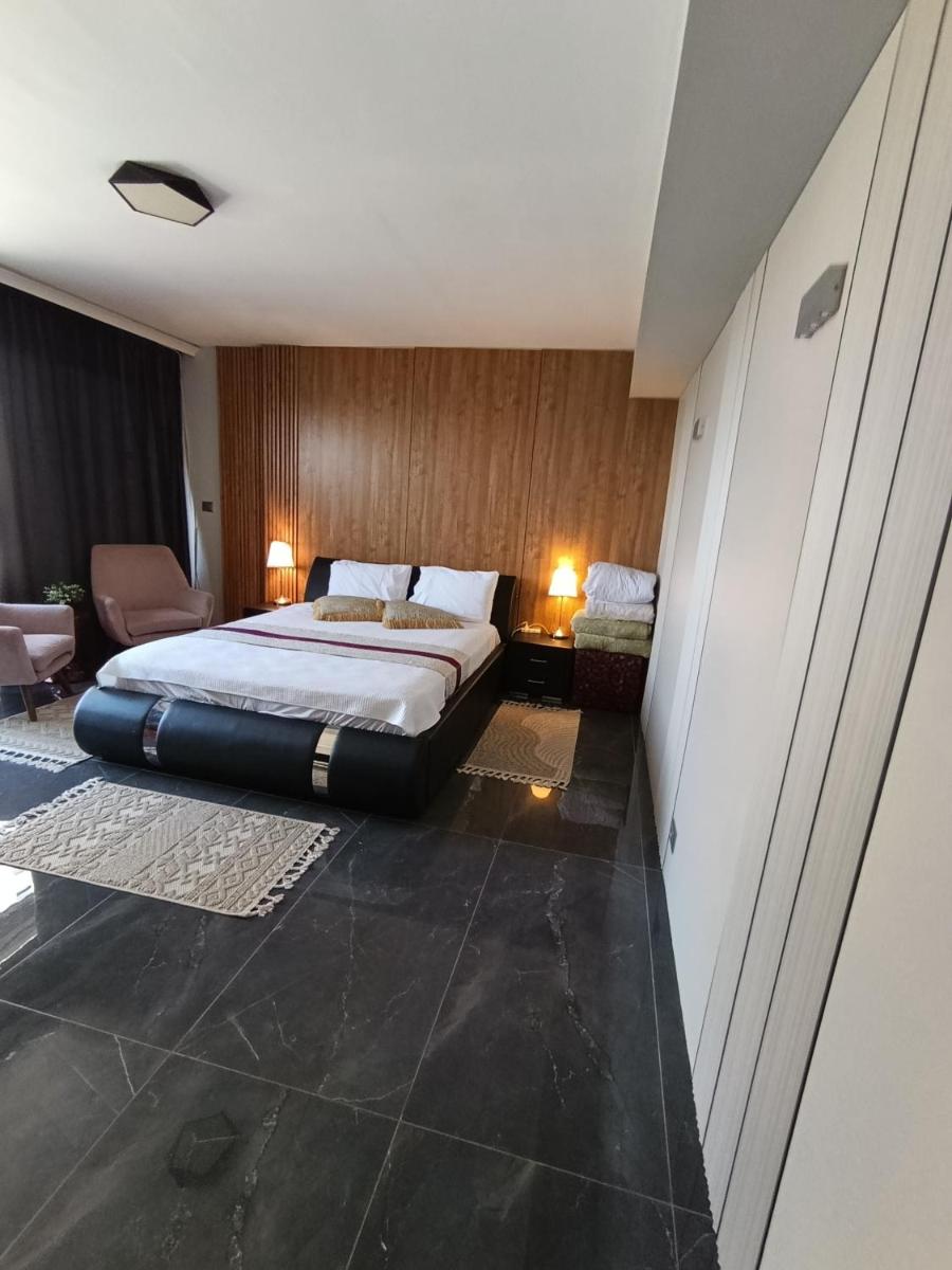 Penthouse Apartment On The Beach - Housity