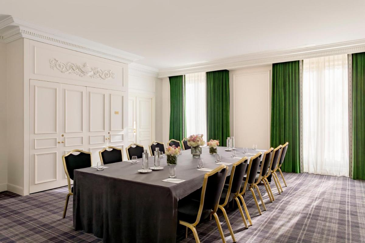 Espace de conférence ou salle de réunion dans l'établissement InterContinental Paris Le Grand by IHG