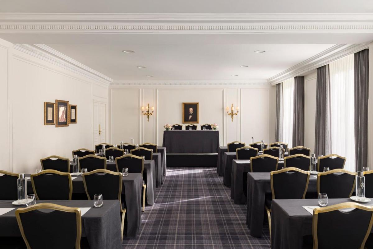Espace de conférence ou salle de réunion dans l'établissement InterContinental Paris Le Grand by IHG