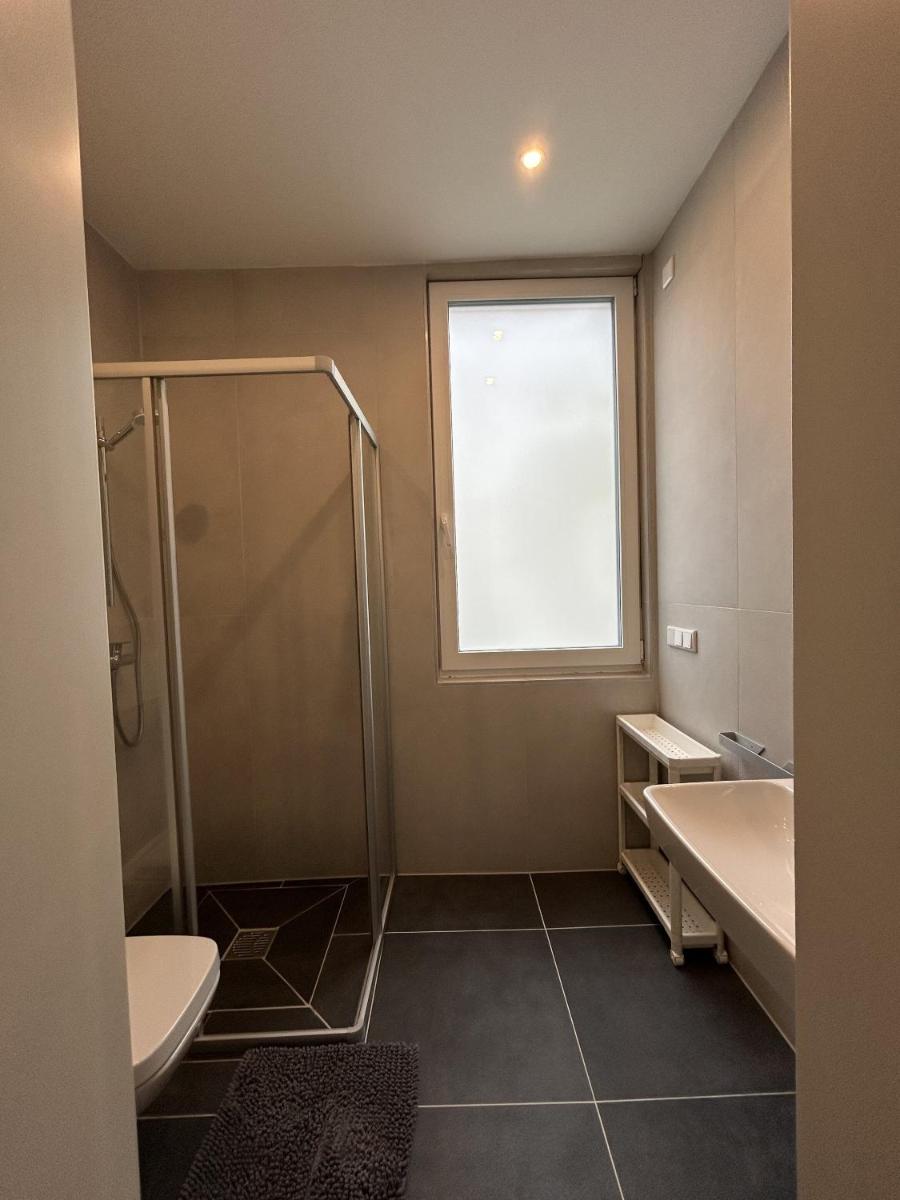 Ein Badezimmer in der Unterkunft Family and Friends Hassloch