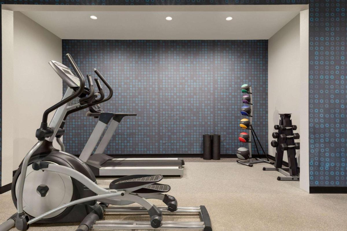 La Quinta by Wyndham Dumas - Housity
