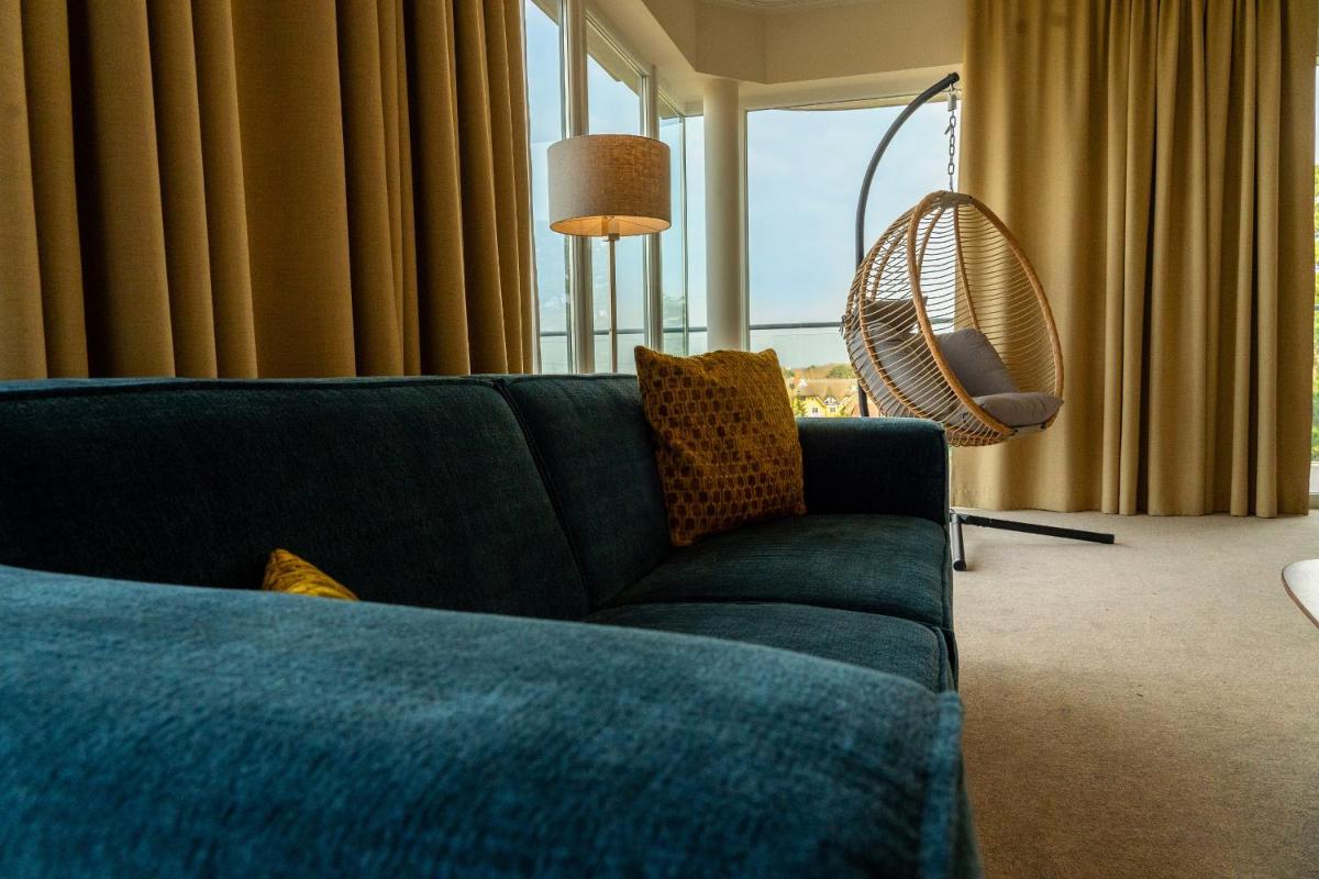 Ein Sitzbereich in der Unterkunft THE GRAND Ahrenshoop