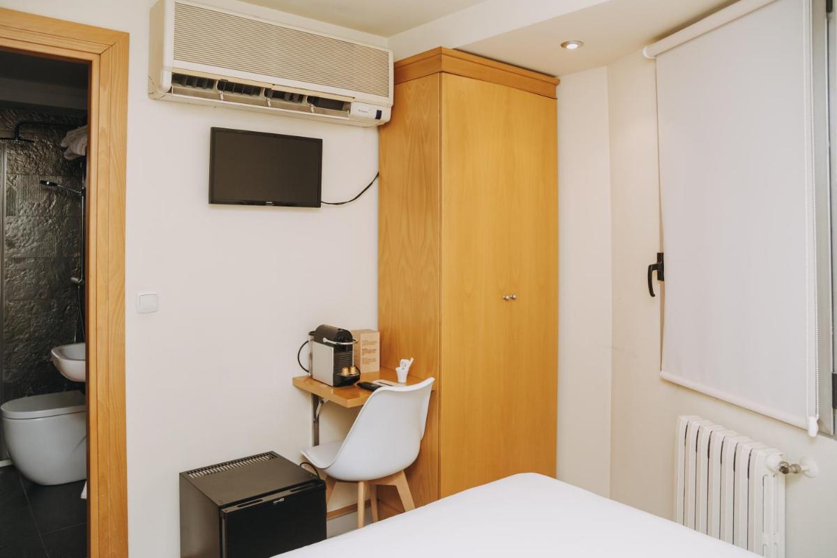 Hotel Zaragoza Plaza - Housity