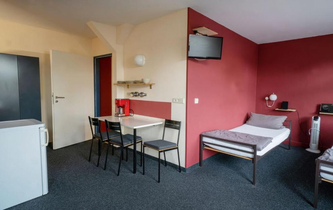klassMo Kulturcafe&Gästehaus mit Kulturwerkstatt - Housity