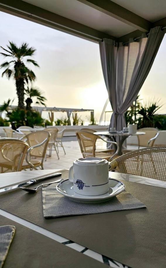 Hotel Caravel - Housity