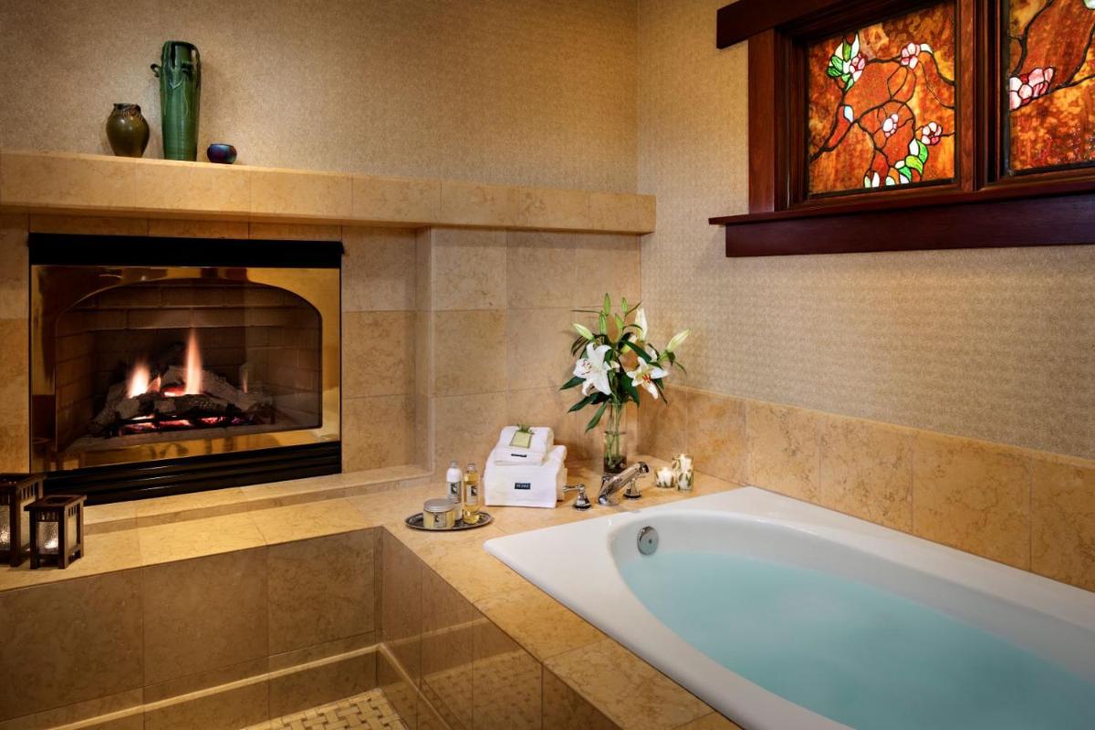 The Lodge at Torrey Pines - Housity