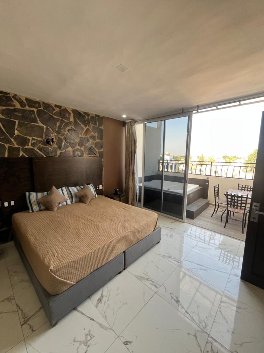 Kolombrini Hotel - Housity