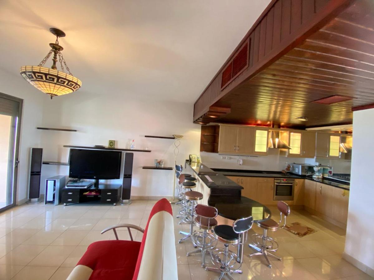 one bedroom apartments aqaba on 2 swimming pool Tala bay - Housity