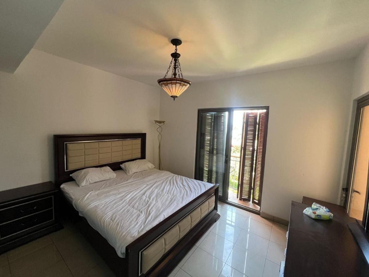 one bedroom apartments aqaba on 2 swimming pool Tala bay - Housity