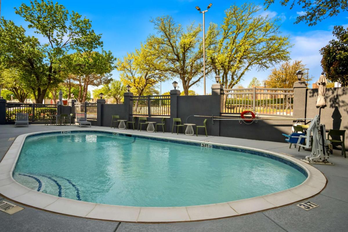 Spark By Hilton Grapevine DFW North - Housity