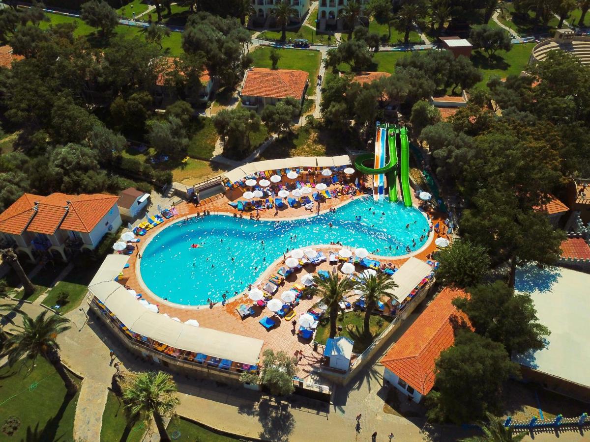 Club Resort Atlantis - Housity