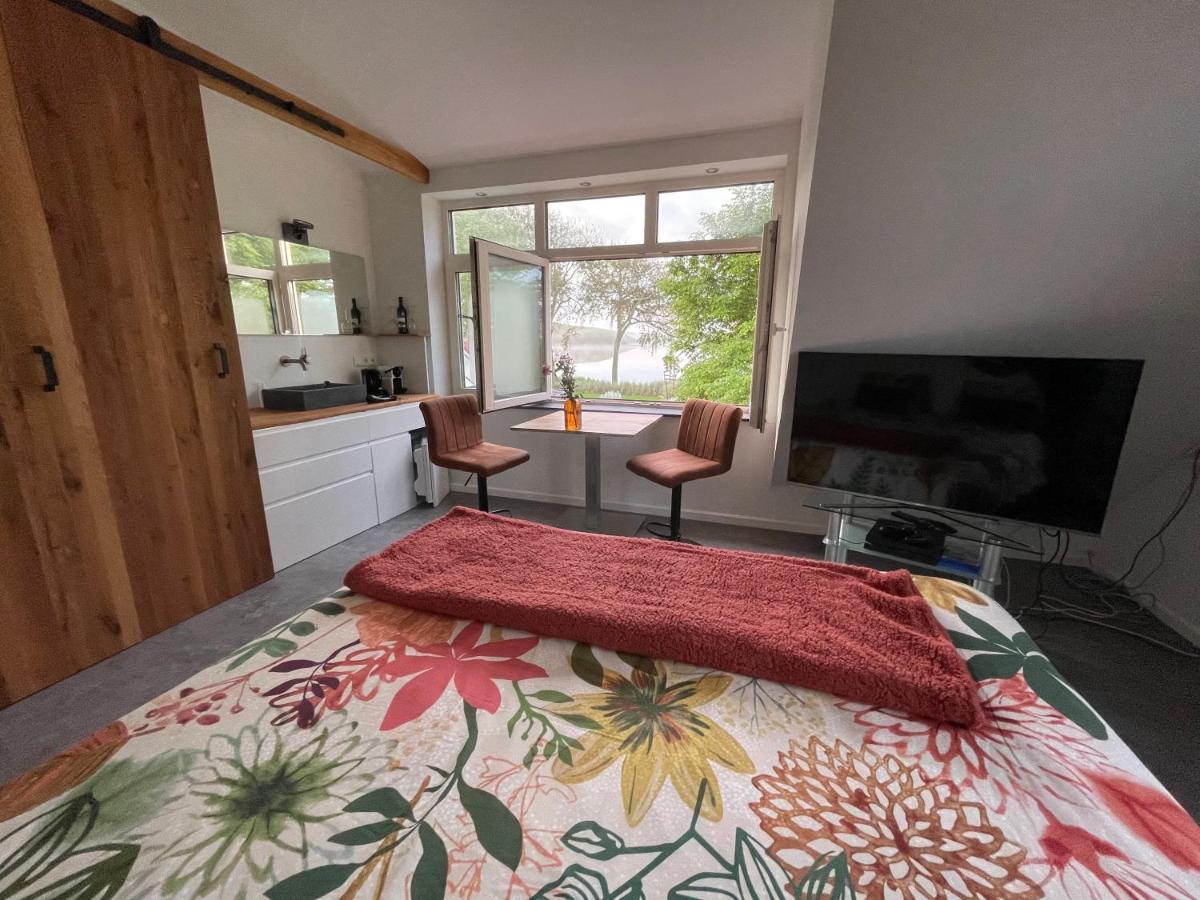Bazien Luxe kamer bij Strand en Kreek natuur en veel faciliteiten - Housity