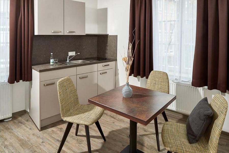 Gästehaus Stiftsstadt - urban lifestyle Kempten by Hotel Peterhof - Housity