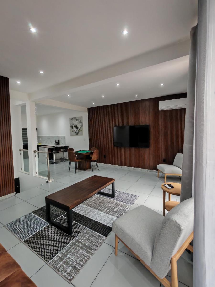 Hotel HS Confort - Housity