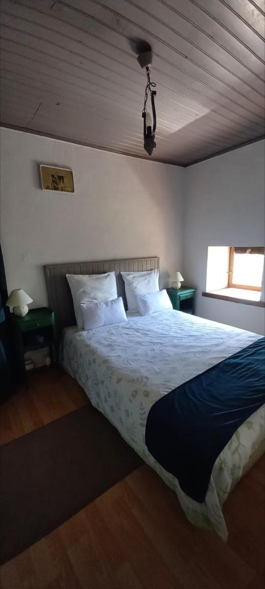 La croix des Landes gîte ou chambre d'hôte avec piscine à Chouvigny - Housity