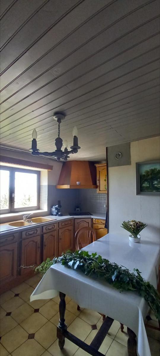La croix des Landes gîte ou chambre d'hôte avec piscine à Chouvigny - Housity