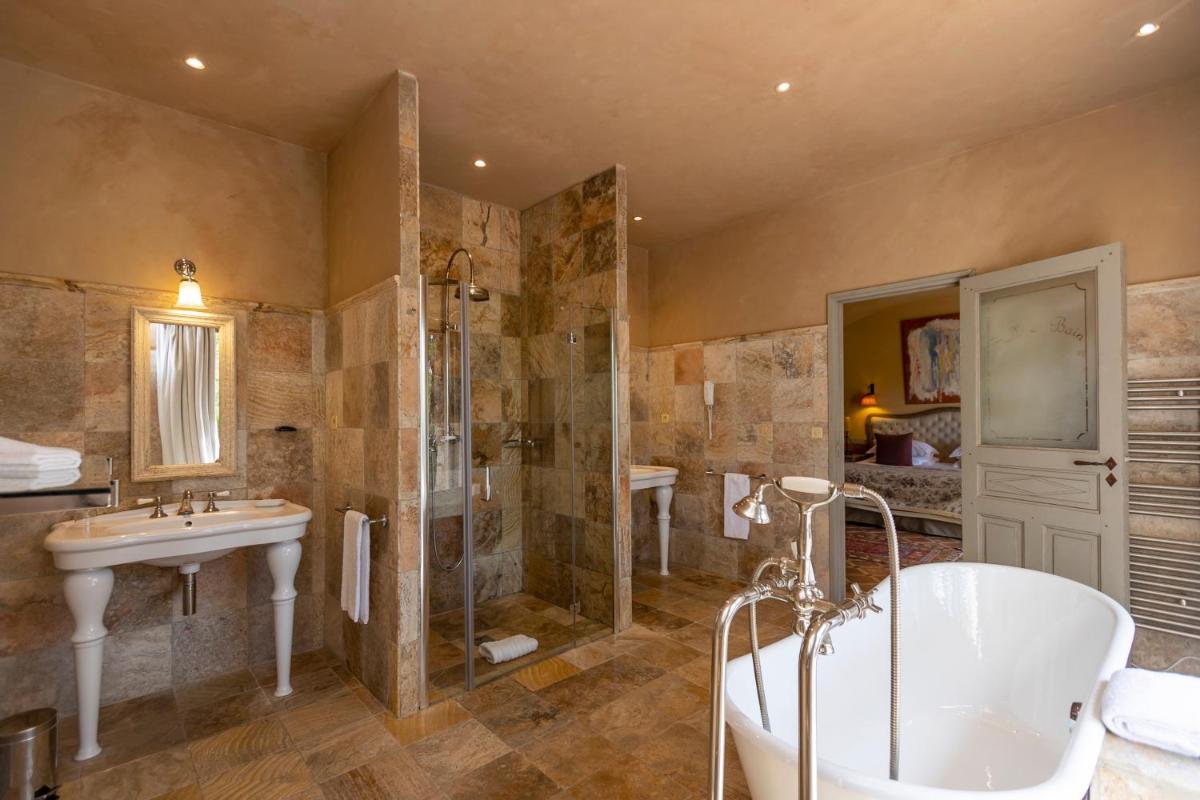 Salle de bains dans l'établissement La Signoria & Spa