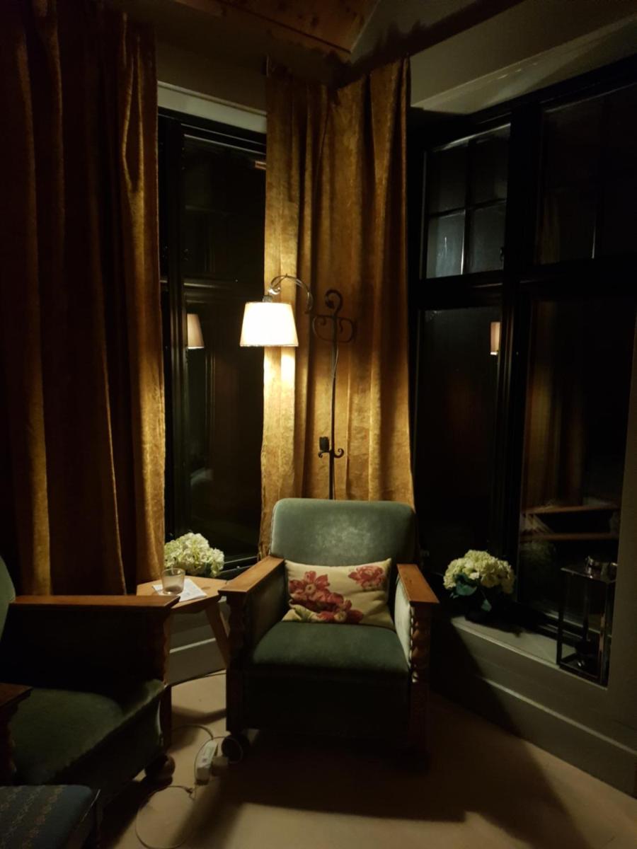 Villa Fjara sleeps 22 in 6 bedrooms - Housity