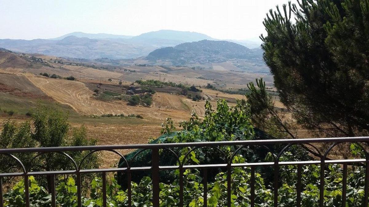 Casa Vacanze Villa Mariano - Housity
