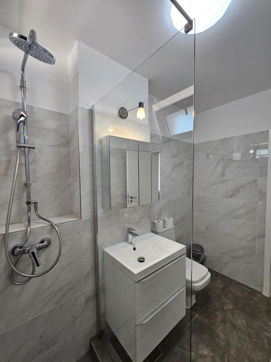 Beach Residence Studios Mamaia Nord 23 - Housity
