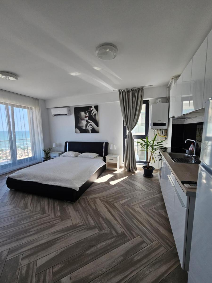 Beach Residence Studios Mamaia Nord 23 - Housity