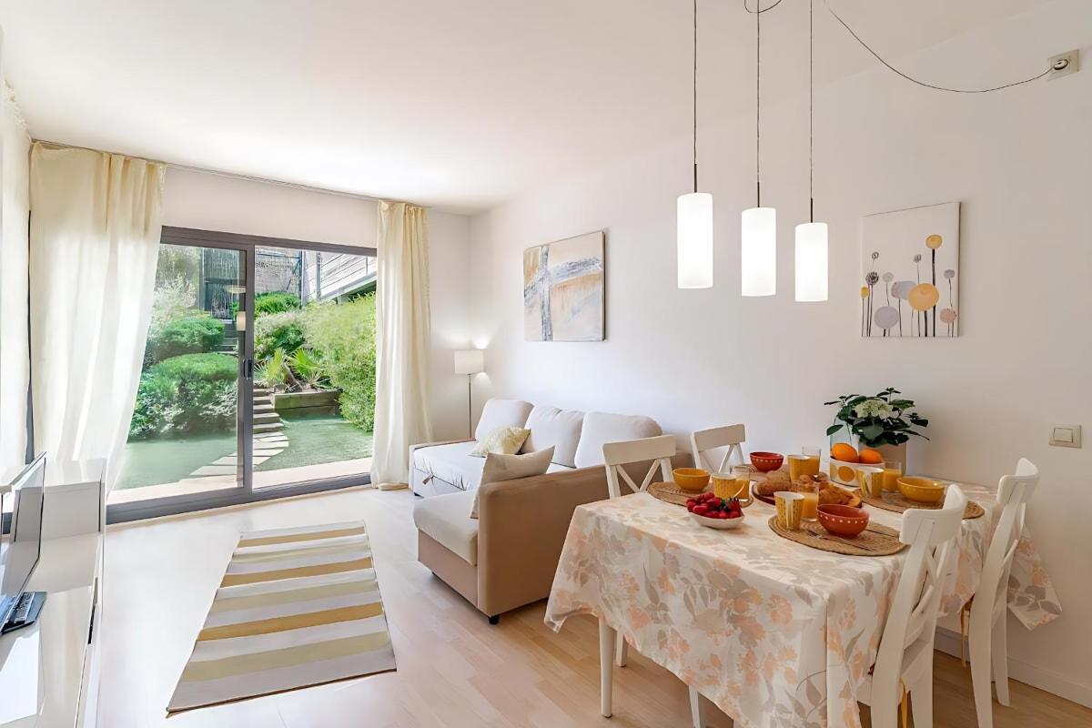 Pretty garden apartment next to a charming beach - Hizvo