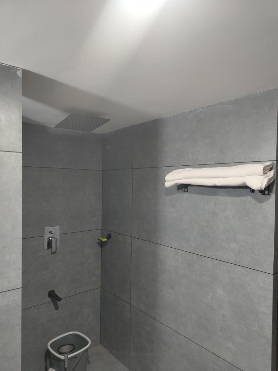 Maleyam Homestay Riverside - Housity