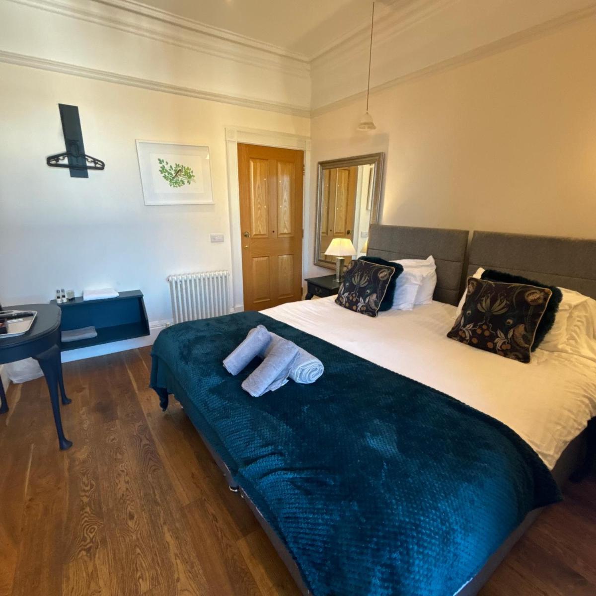 No 1 High Street Boutique Rooms - Housity