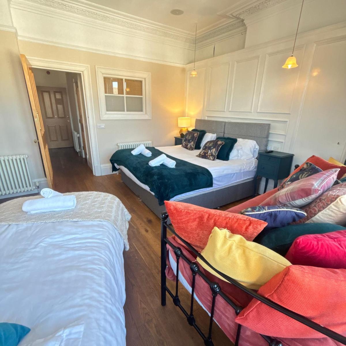 No 1 High Street Boutique Rooms - Housity
