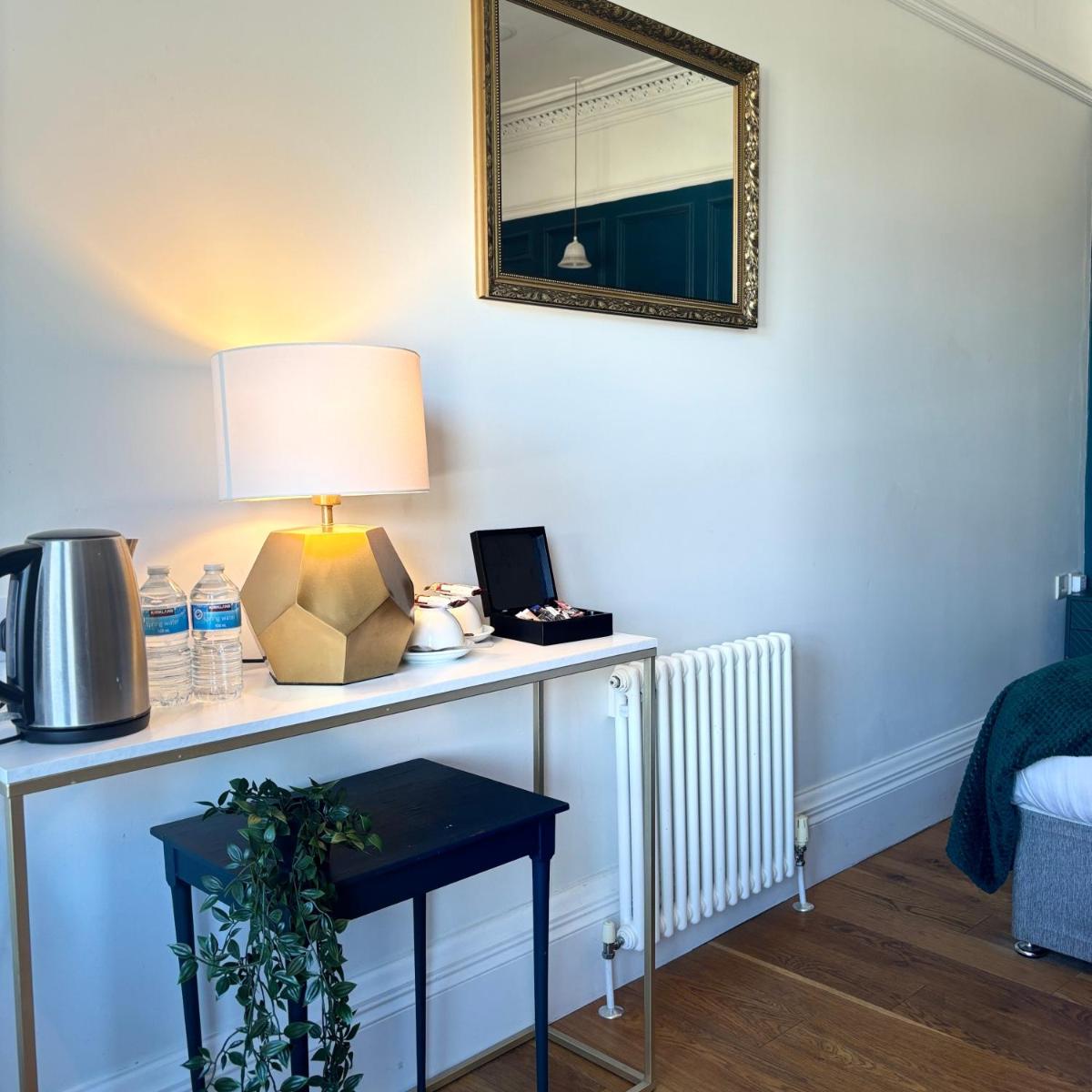 No 1 High Street Boutique Rooms - Housity