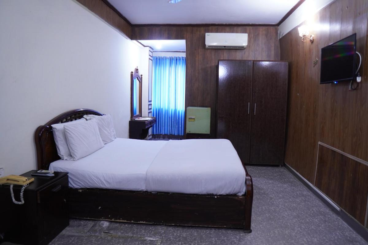 National Hotel - Housity