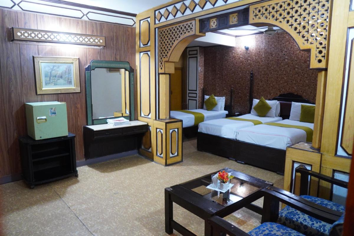 National Hotel - Housity