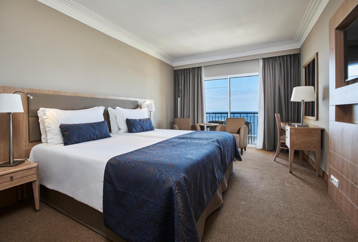 Uma cama ou camas num quarto em PortoBay Santa Maria - Adults Only