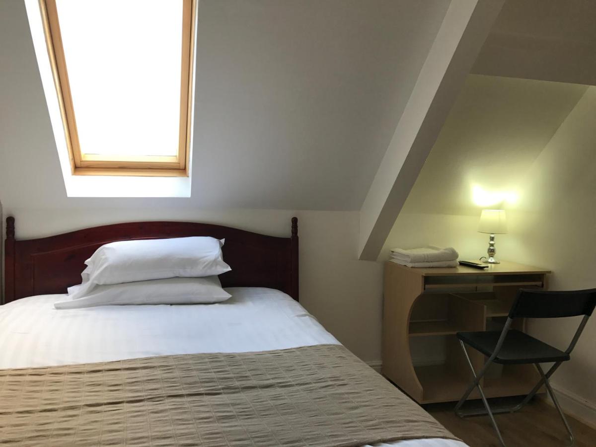 The Clifton Hotel Newcastle - Housity