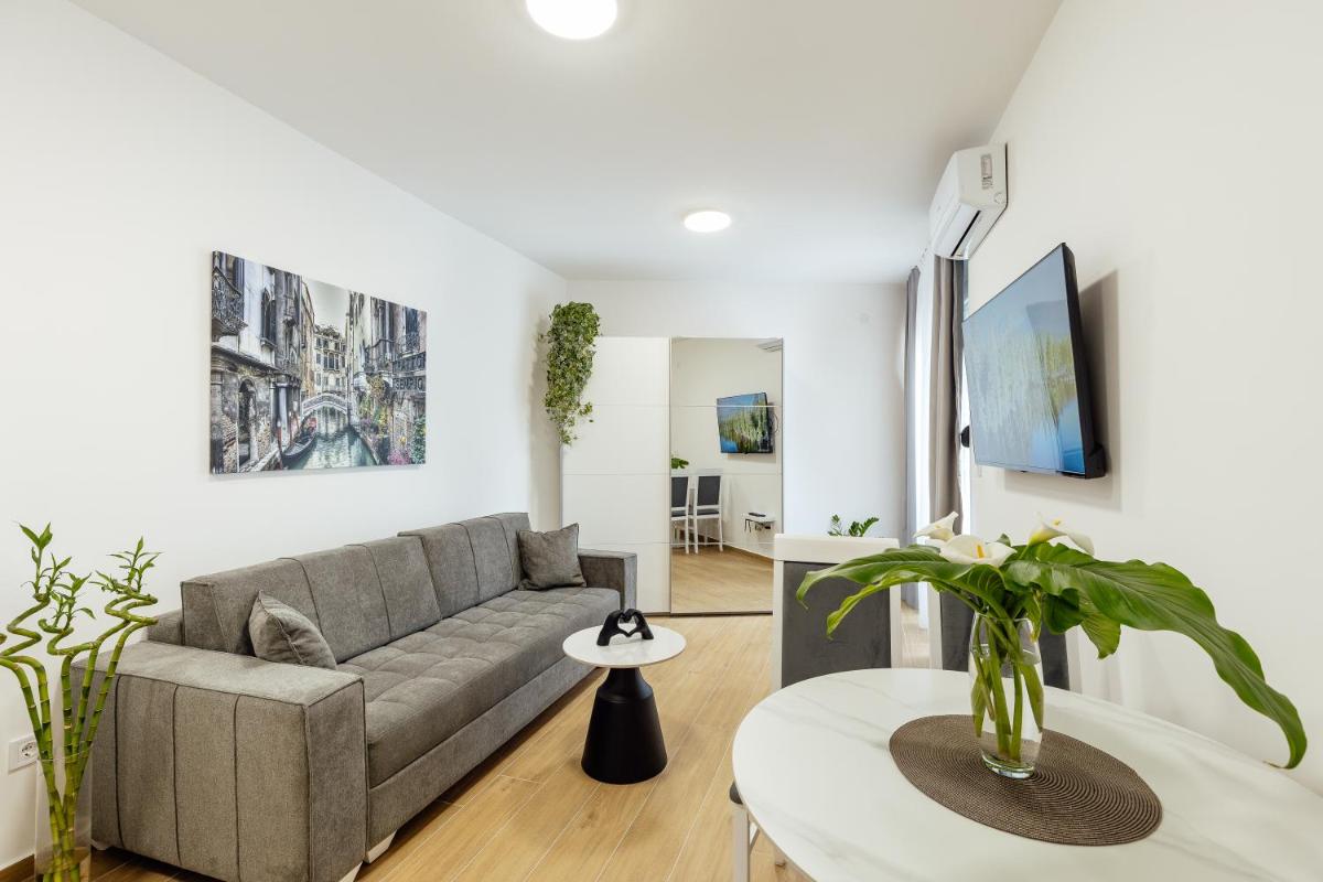Apartments Ivo Herceg Novi - Housity