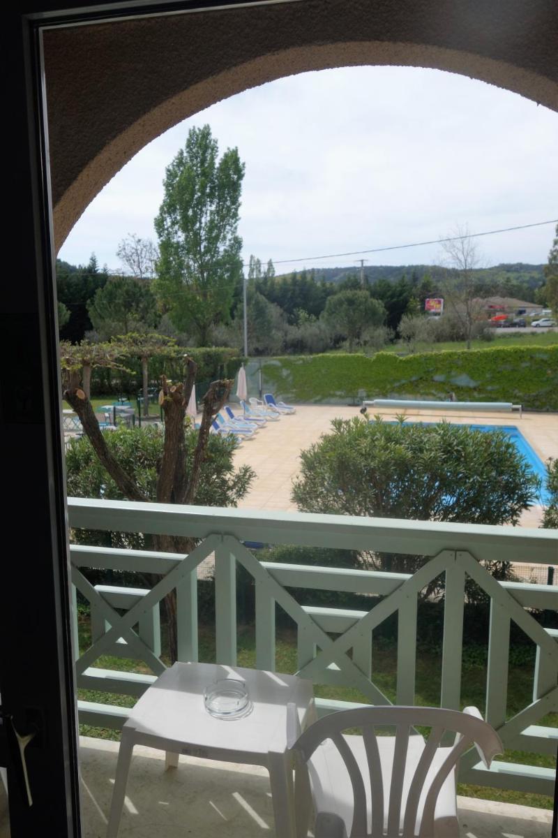 Piscine de l'établissement Le Clos des Bruyères ou située à proximité