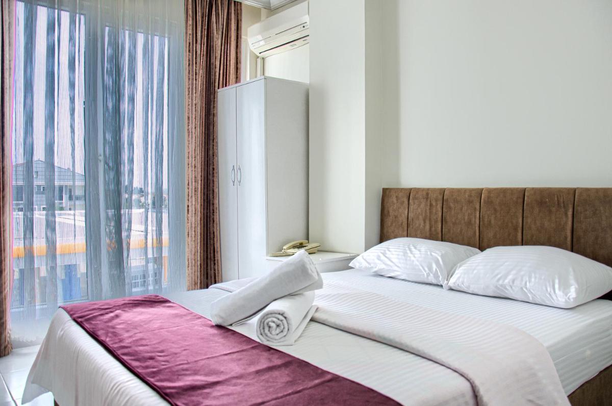 Hotel yeniçiftlik - Housity