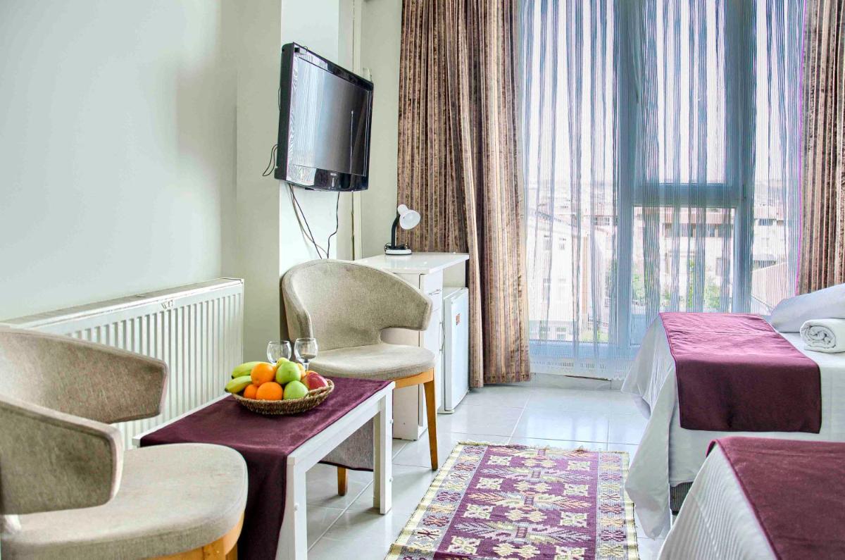 Hotel yeniçiftlik - Housity