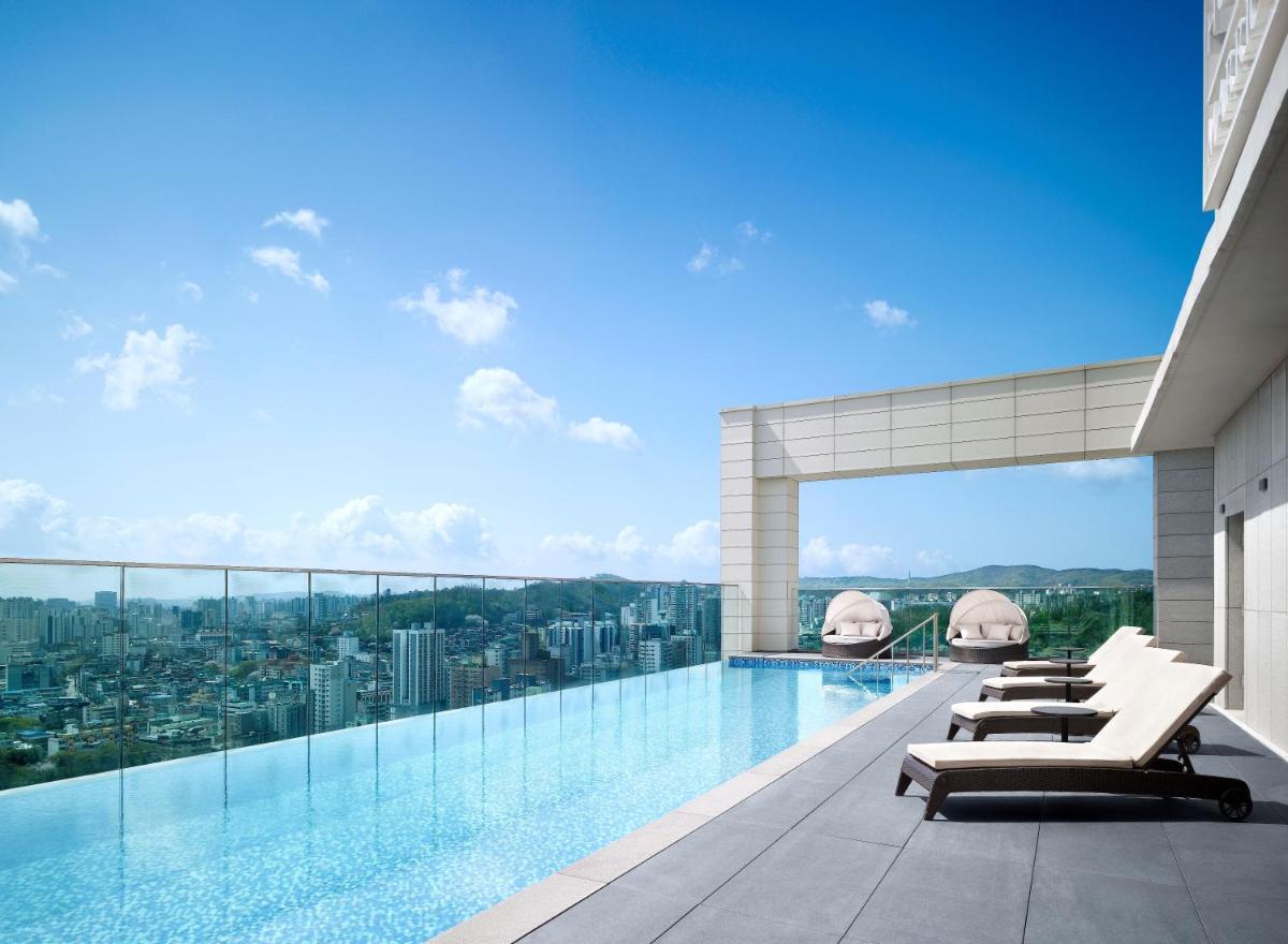 AC Hotel by Marriott Seoul Geumjeong - Housity