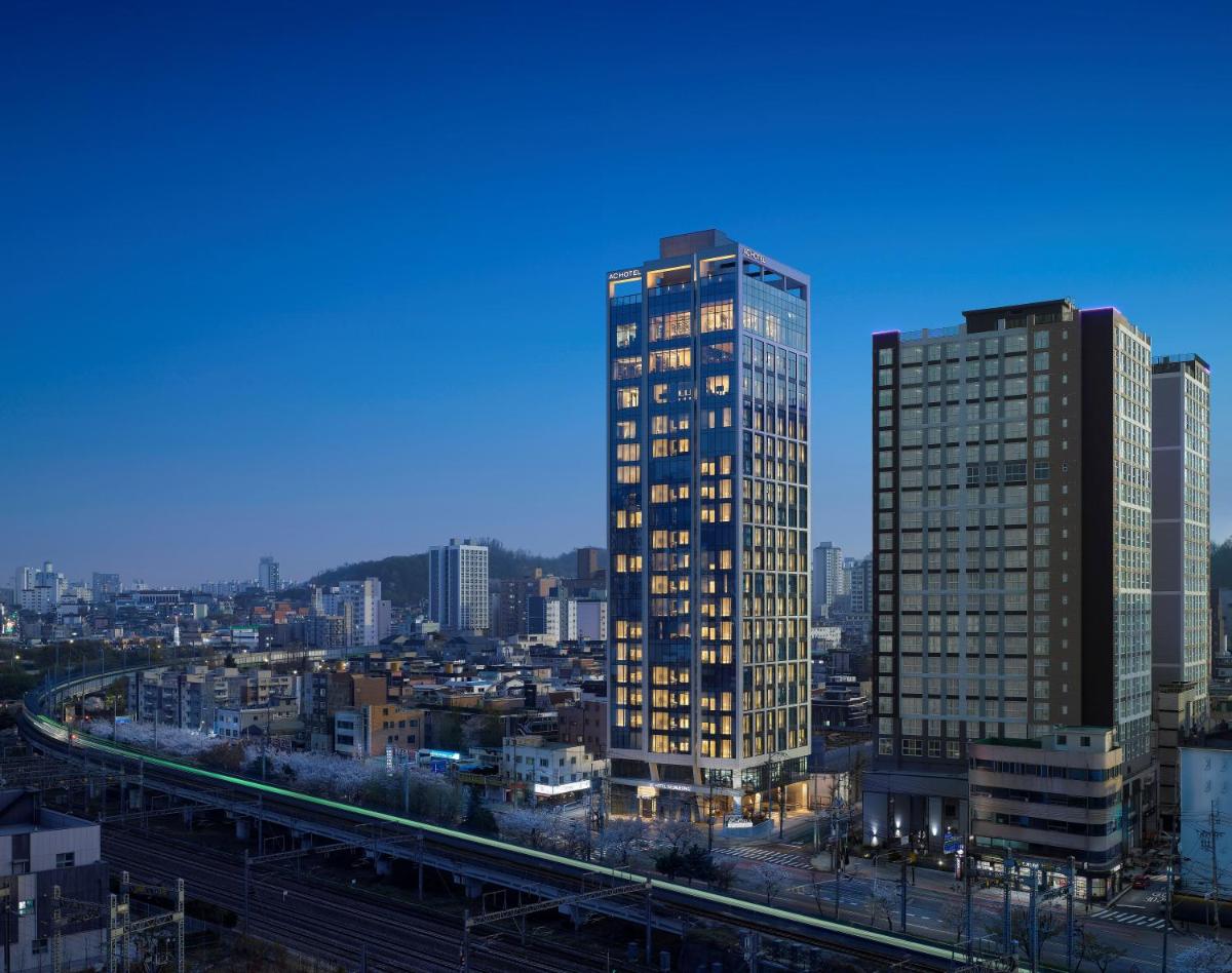 AC Hotel by Marriott Seoul Geumjeong - Housity