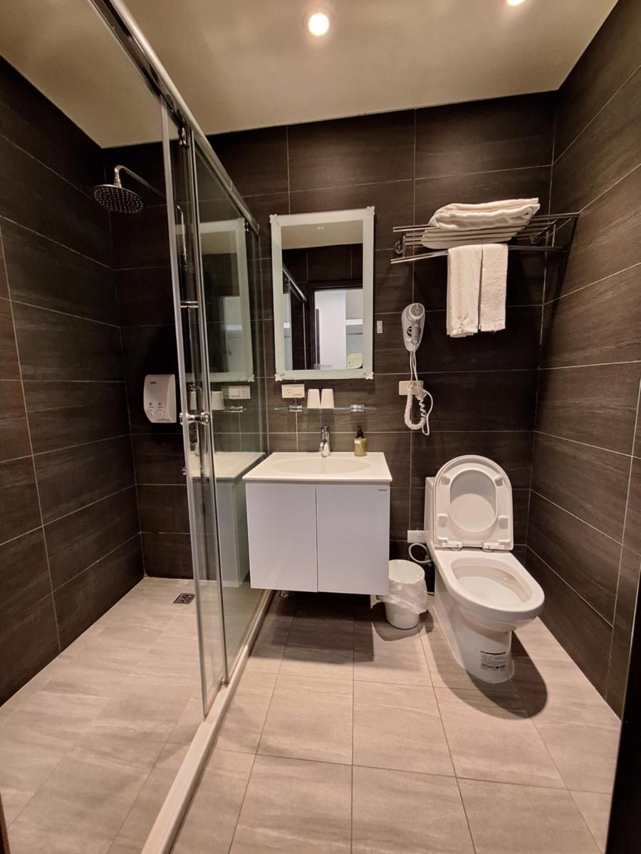 Honest & Warm Hotel - Housity