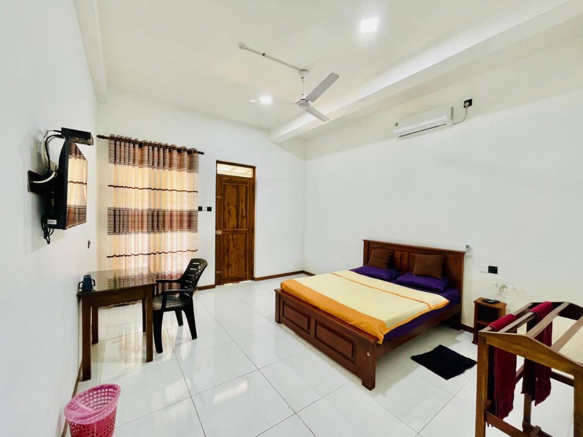 Kumbuk Sewana Villa - Housity