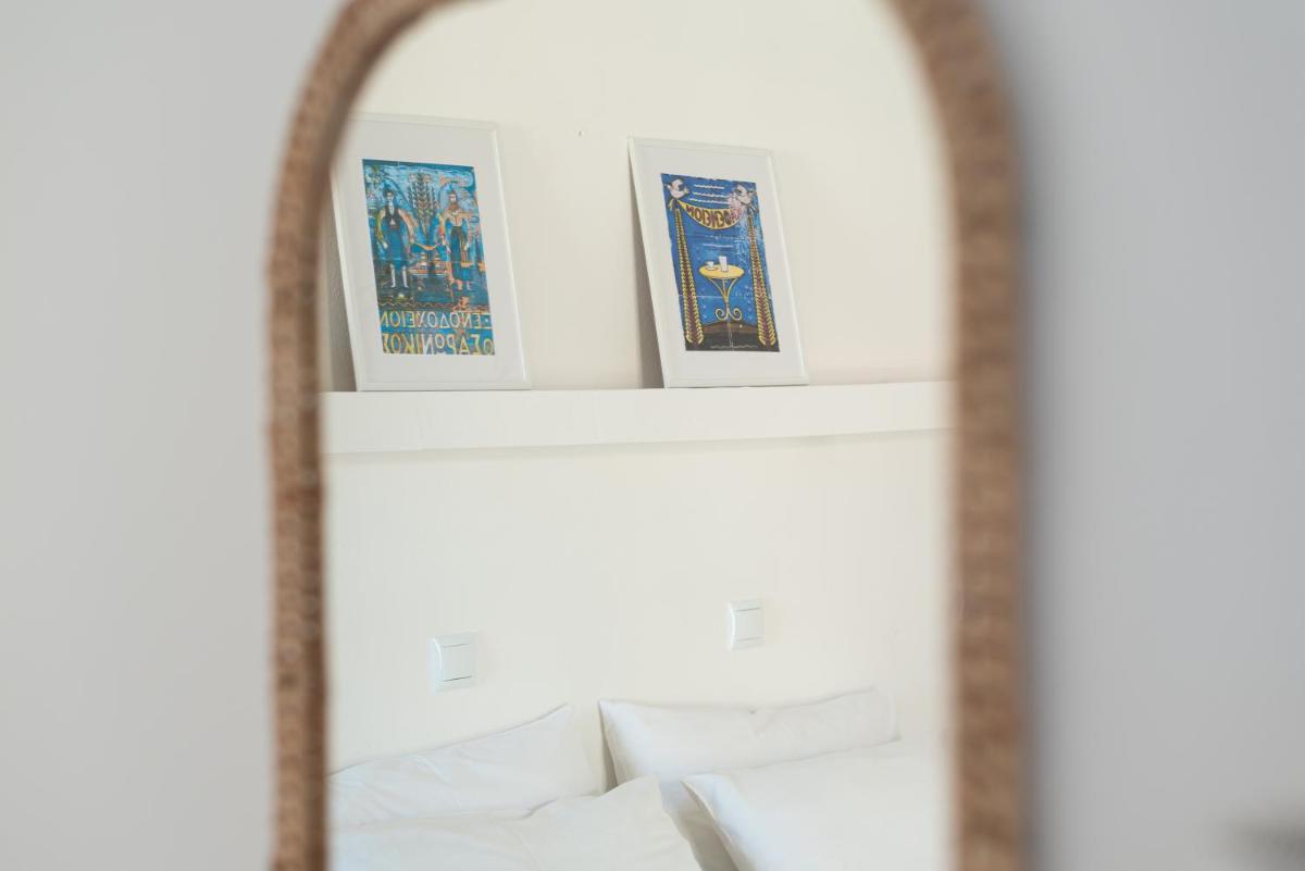 Theo Studios & Apartments - Housity