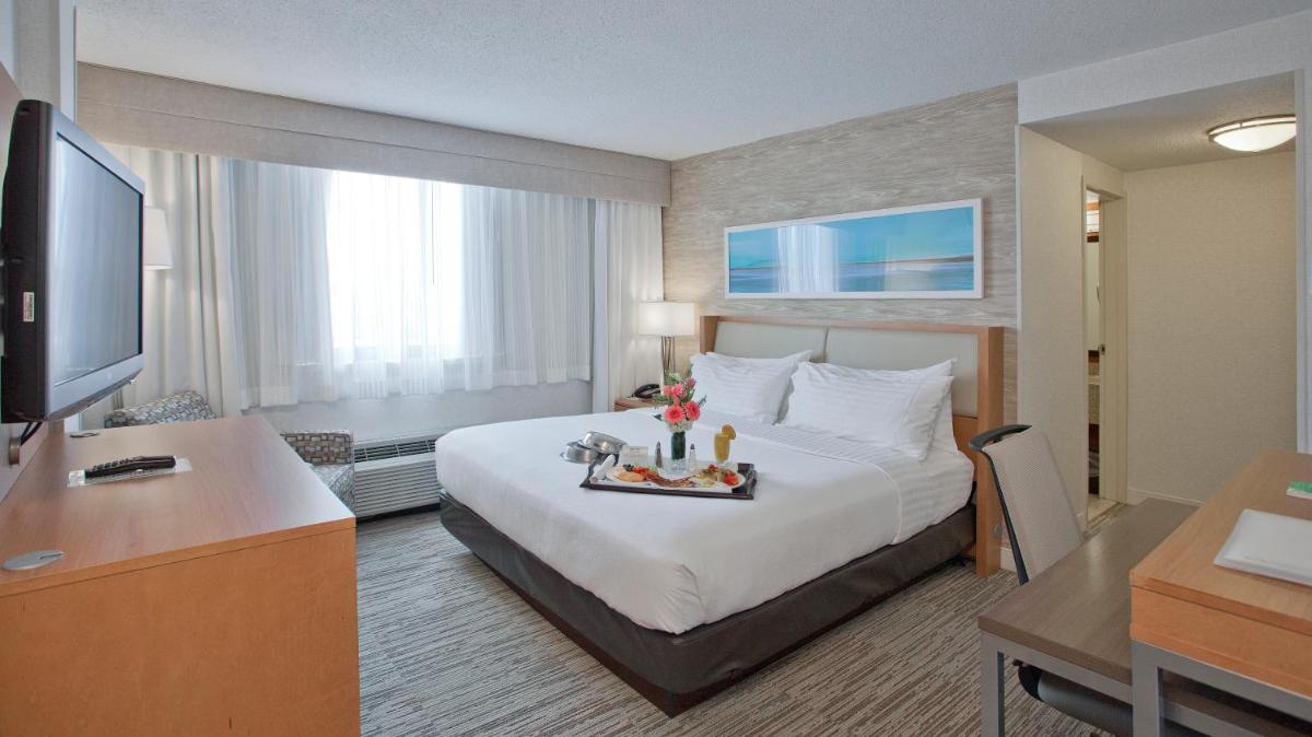 Holiday Inn Washington-Central/White House, an IHG Hotel - Housity