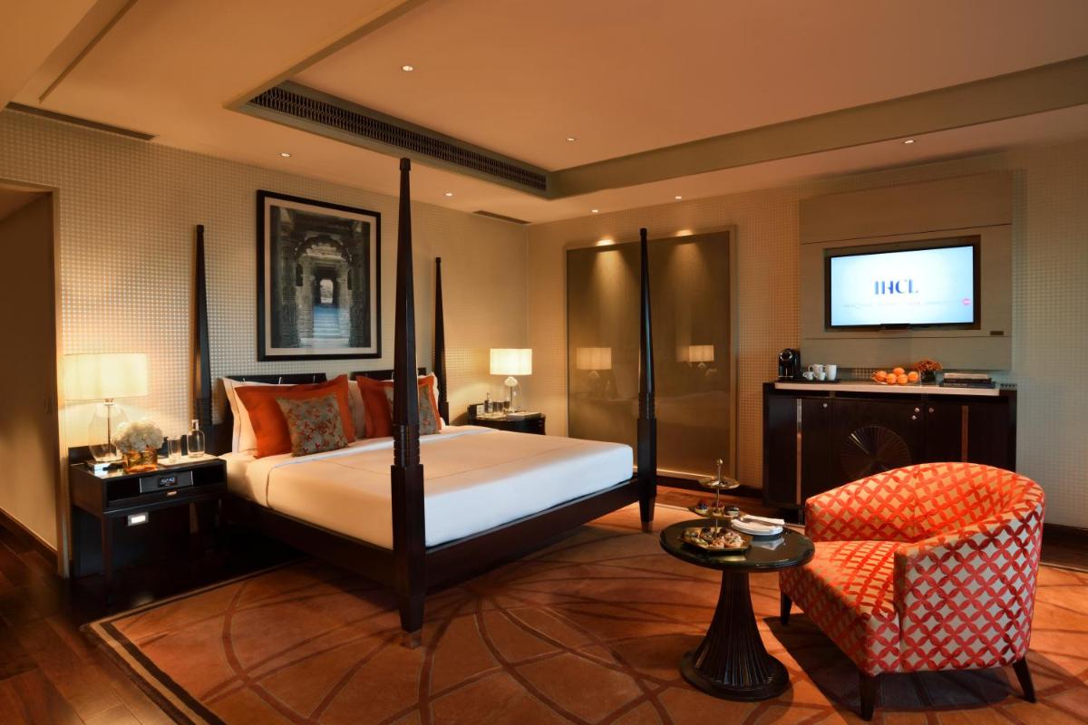 Taj Santacruz - Housity