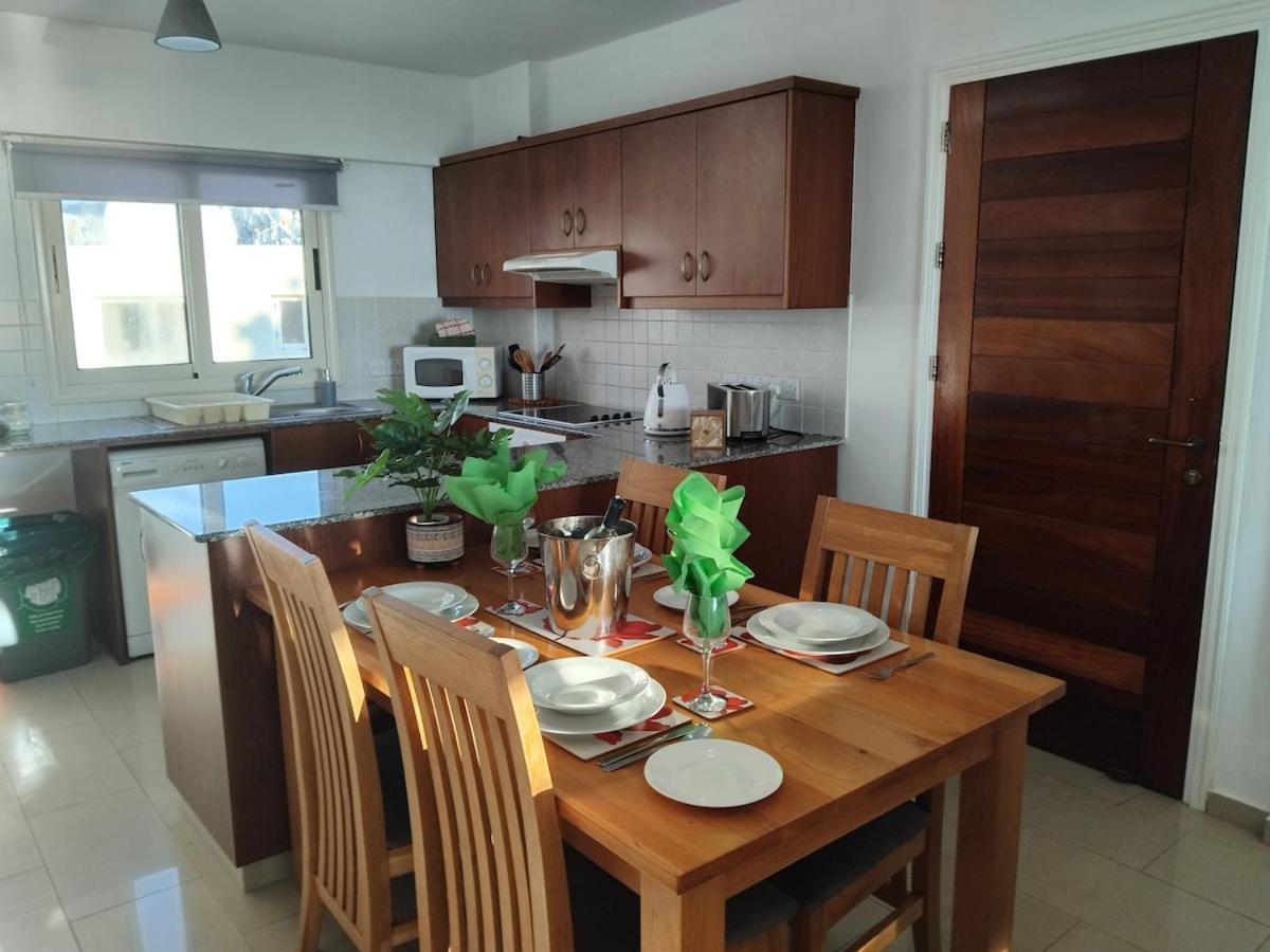 22C Christina Hilltop Apartments - Housity