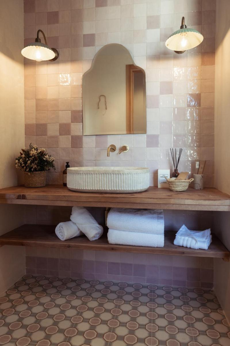 Un baño de Nomad Hotel & Spa Altea